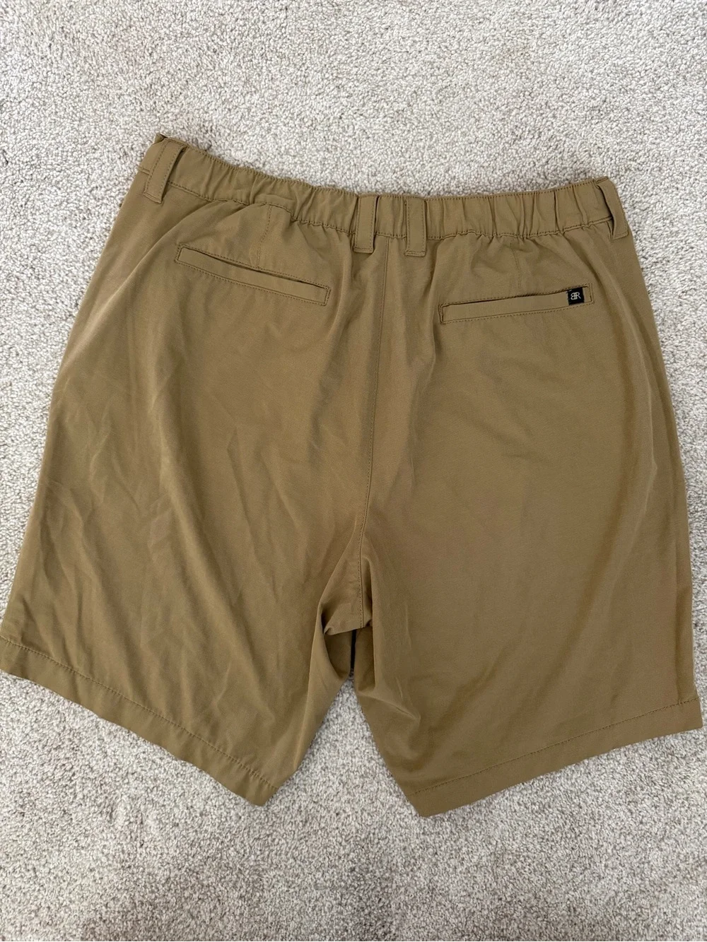Banana Republic Men's Cargo Shorts in Khaki